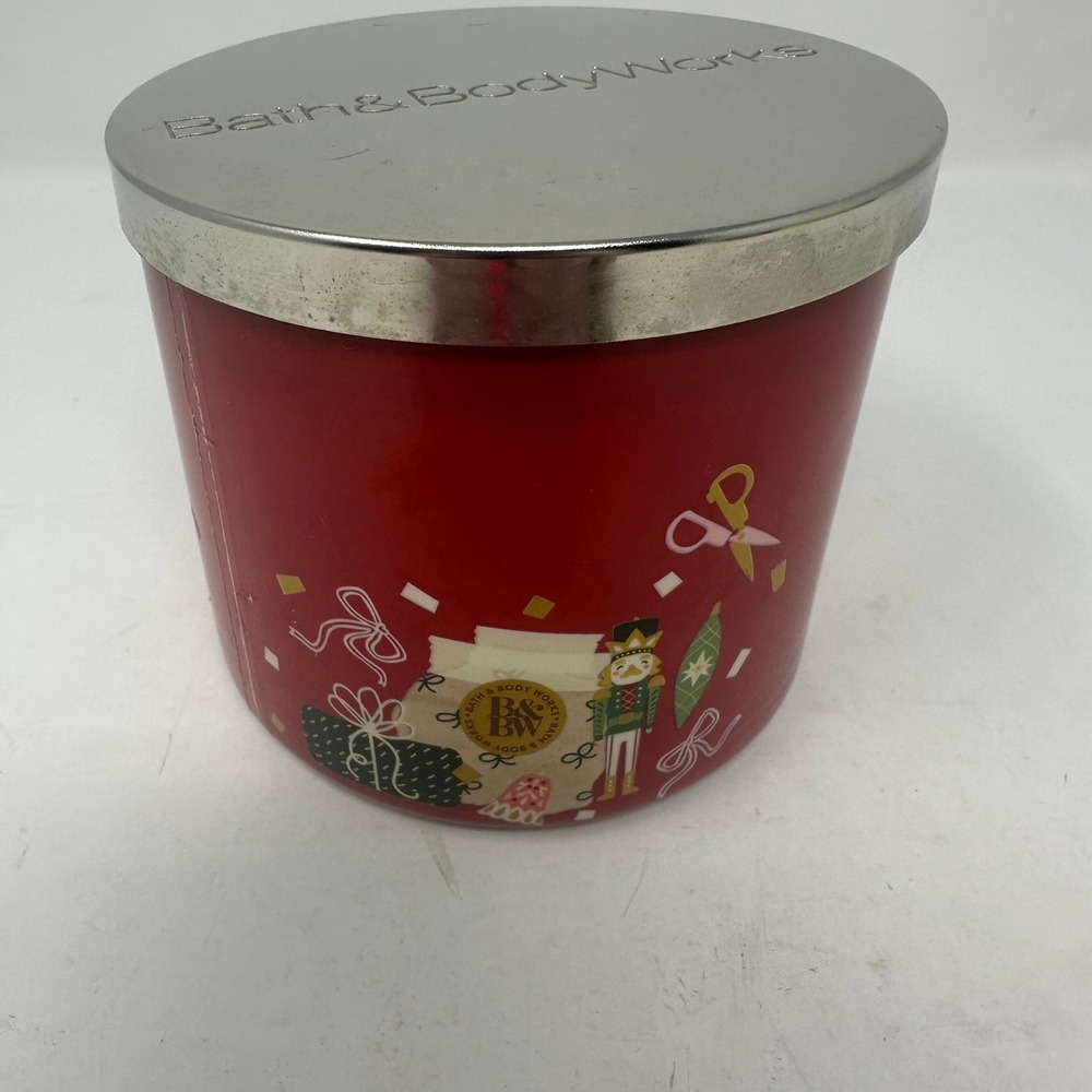 Bath & Body Works Candle Unisex 14.5oz Red Winter Candy Apple 3-Wick Holiday Soy